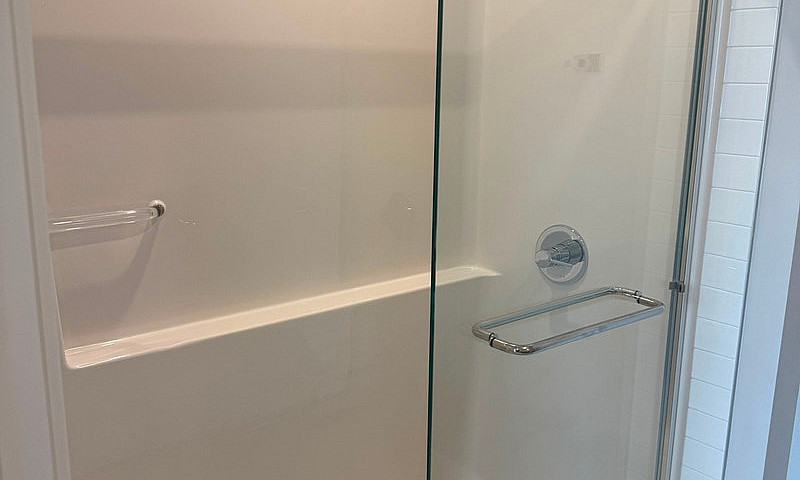 Brand New 2 Bed, 2 B...