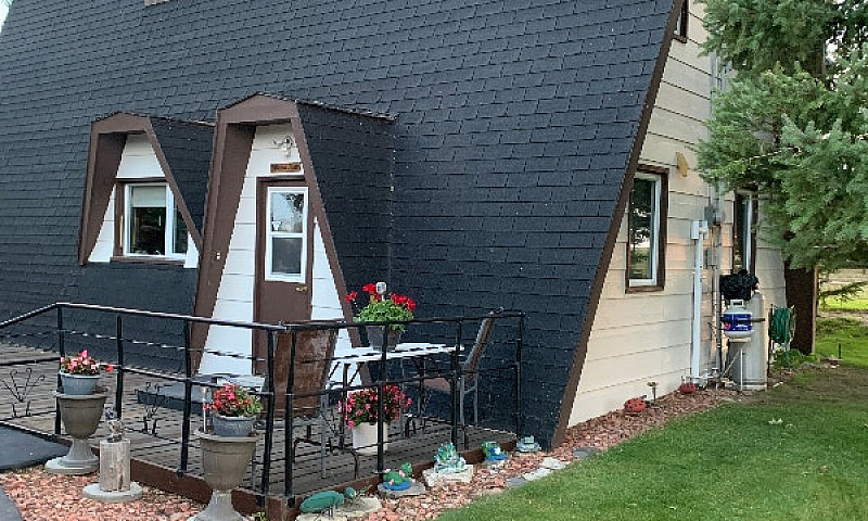 Four-Season Cottage ...