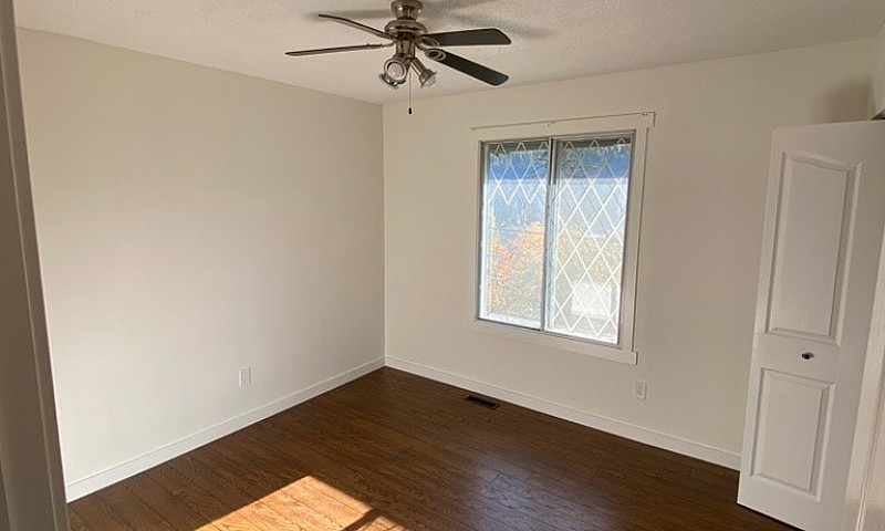 5-Bed Executive Hous...