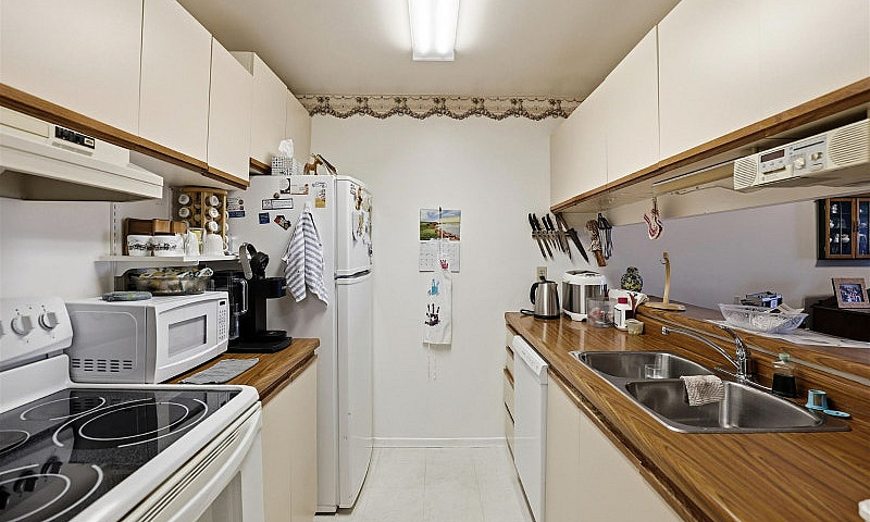 Unit 508, 89 Pine St...