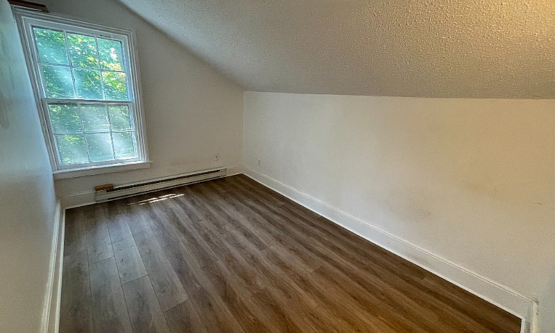 2 Bedroom Unit For R...