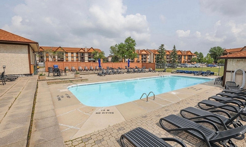 Linden Woods Condo F...