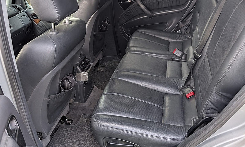 2005 Mercedes Benz M...