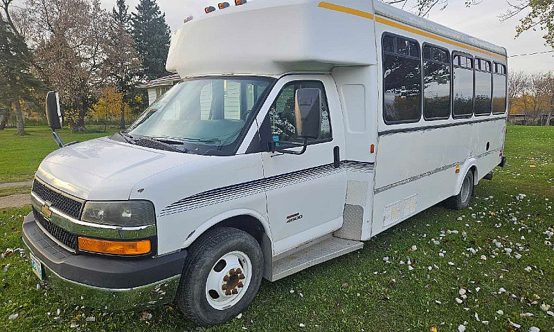 2009 Chevy Express 4...