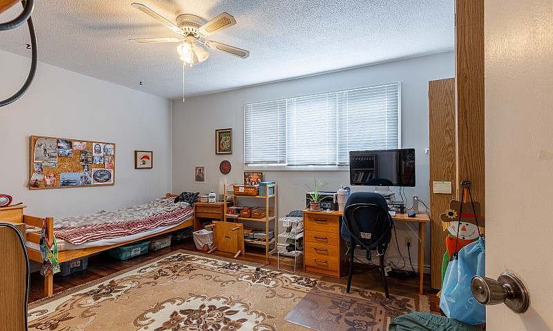 Affordable Cardston ...