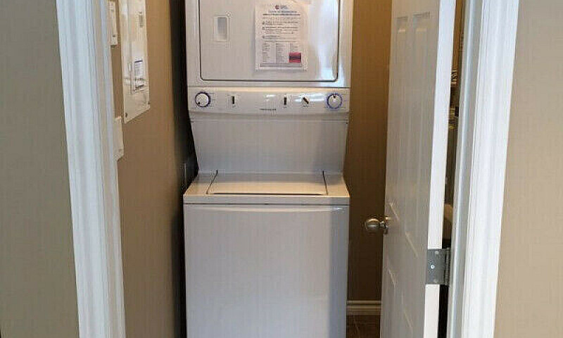**Newer** 2 Bedroom ...