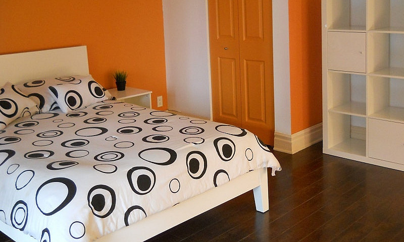 *Gorgeous Condo On T...