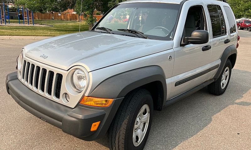 2006 Jeep Liberty 3....