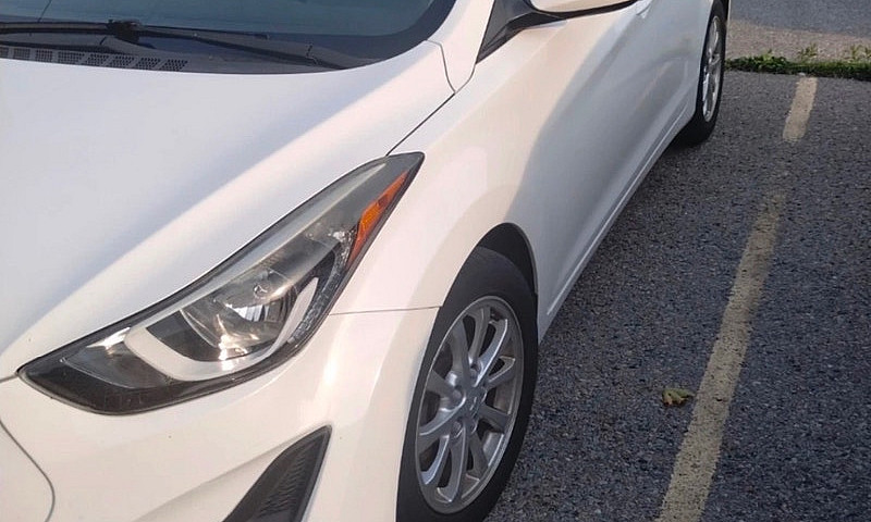 Hyundai Elantra Car...