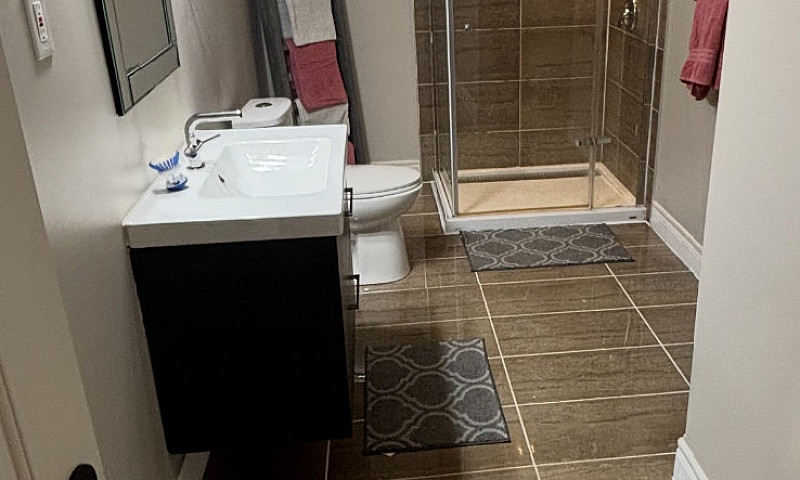 Furnished Lower Leve...