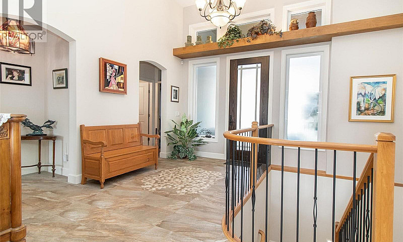 Lake Okanagan Luxury...