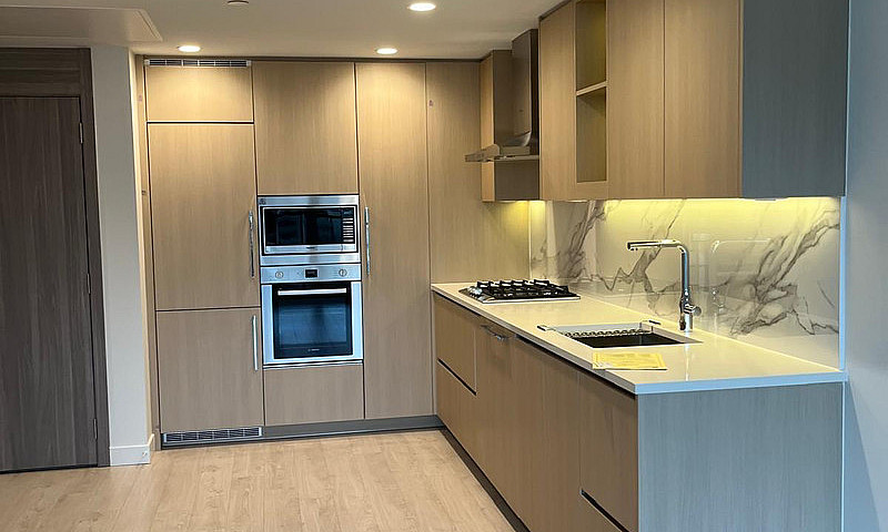 Condo W/ Parking | $...