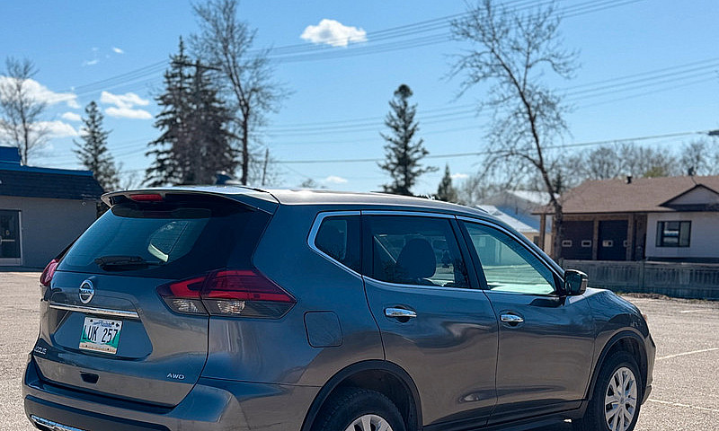 Nissan Rogue 2017 Aw...