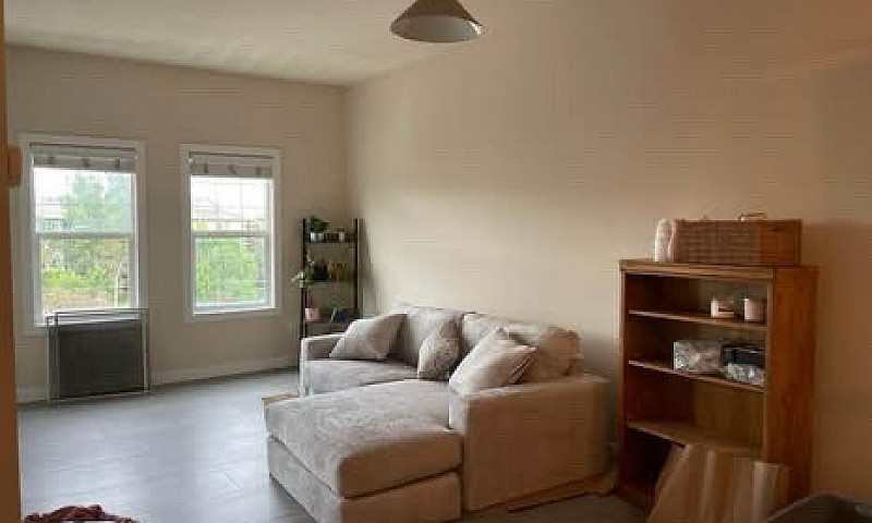 Top Floor 1 Bedroom ...
