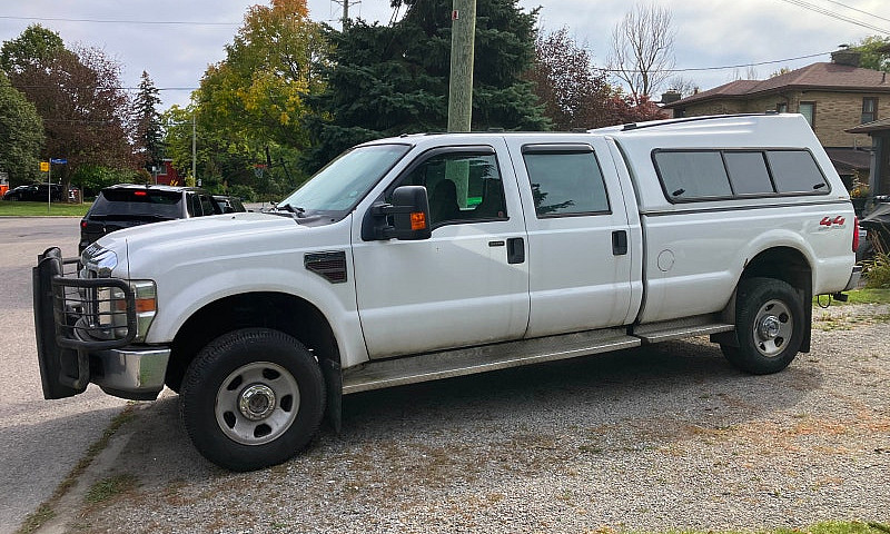 Ford F-350 & 19' Hou...