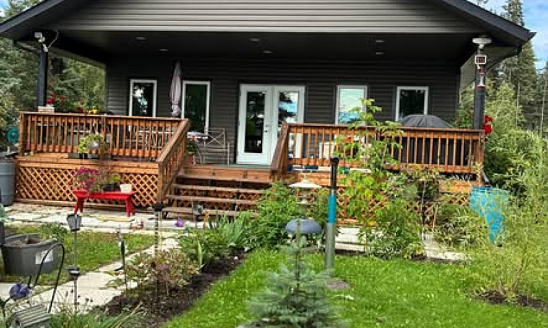 Lakefront Home For S...