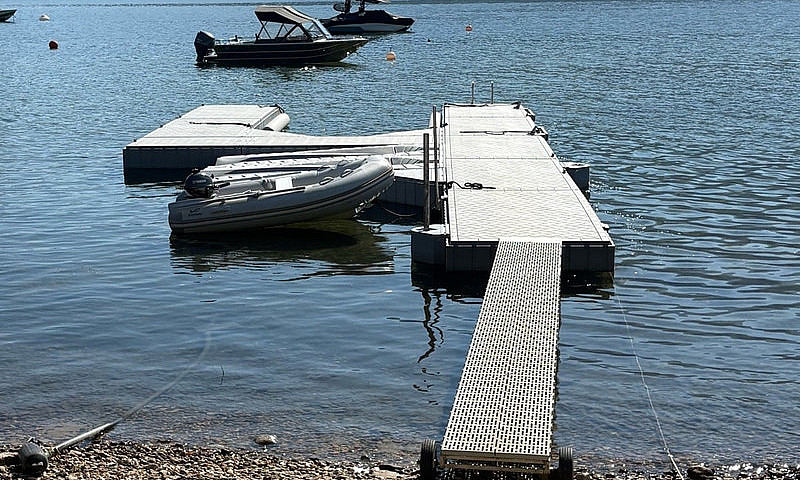 Mabel Lake Water Fro...