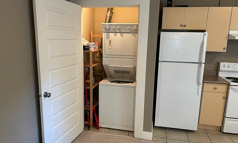 Spacious 1,000 Sq Ft...