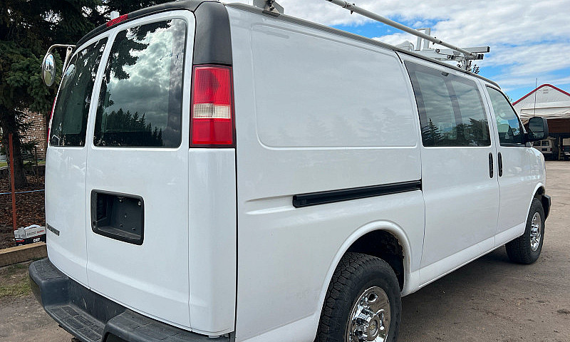 2009 Chevrolet Expre...
