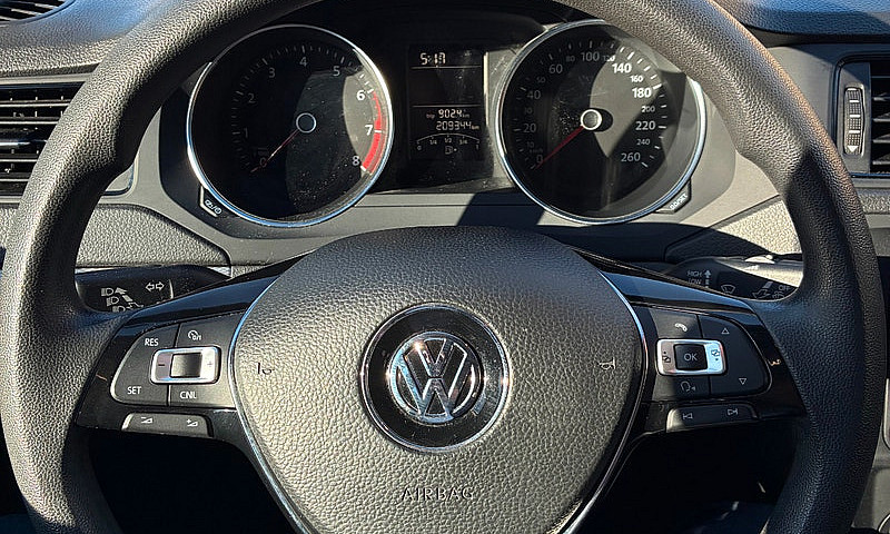 2015 Volkswagen Jett...