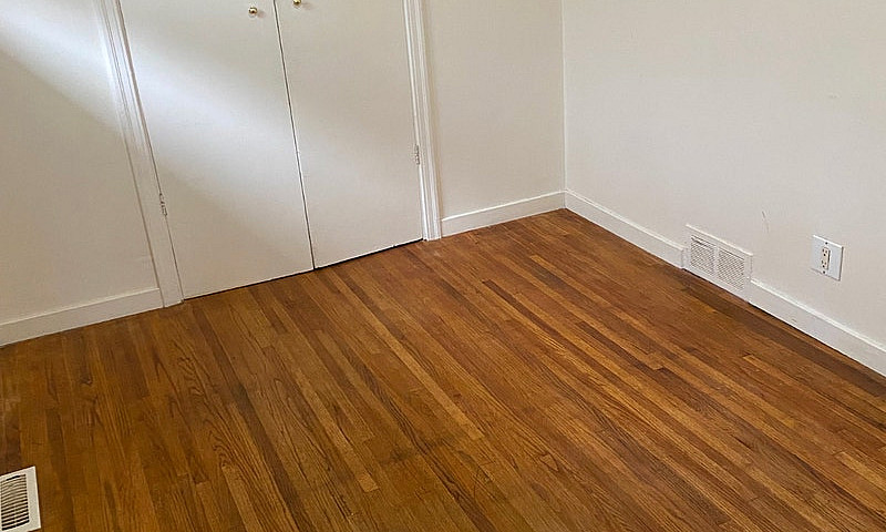 Large 2 Bedroom Dupl...