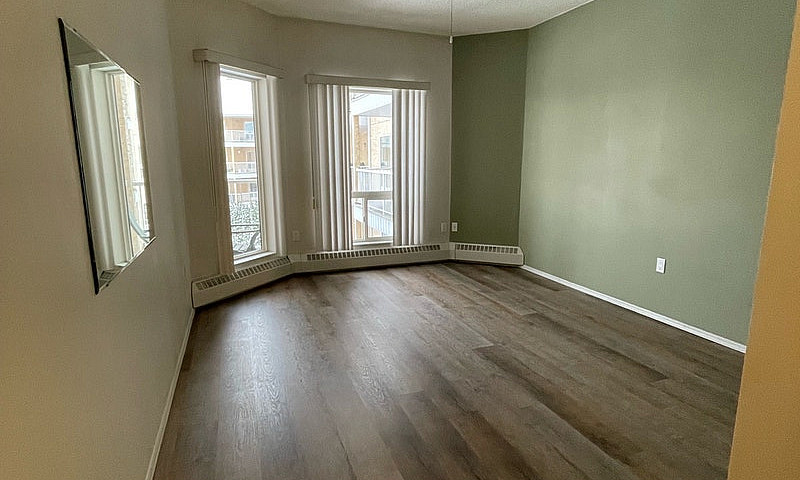 2 Bed 2 Bath Condo...