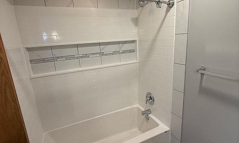 3Bed 1.5 Bath Suite ...