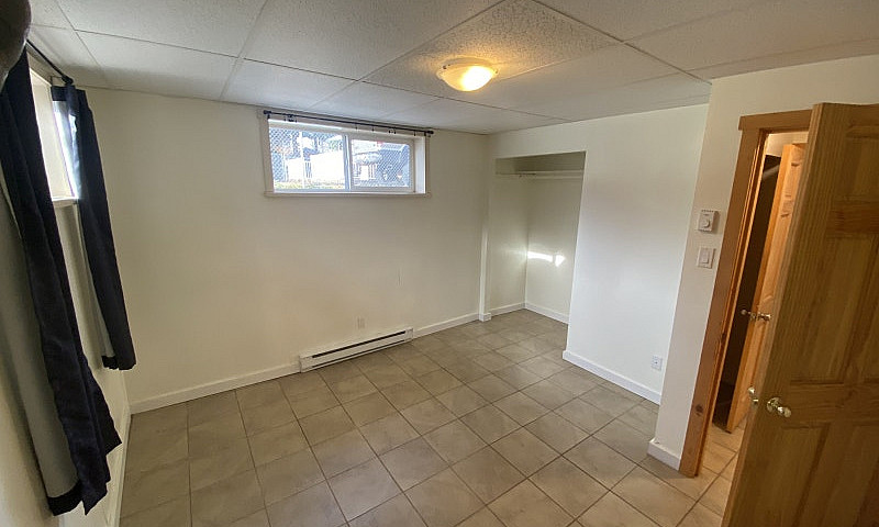 2 Bedroom Basement S...