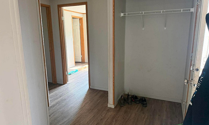 3 Bed 2 Bath 0.4 Acr...