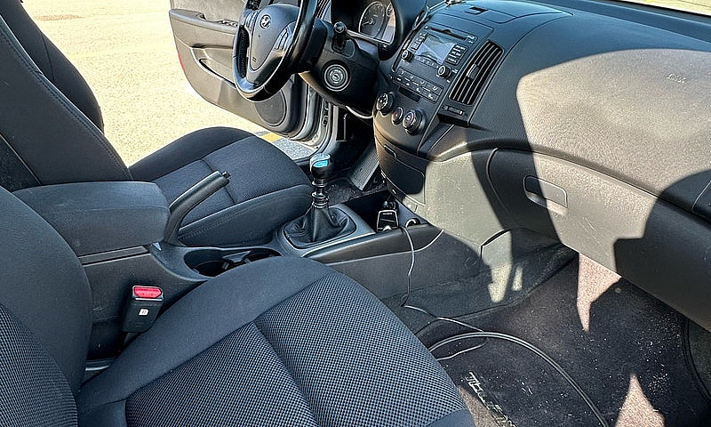 2009 Hyundai Elantra...