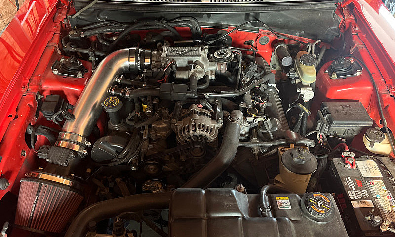 2000 Ford Mustang Gt...