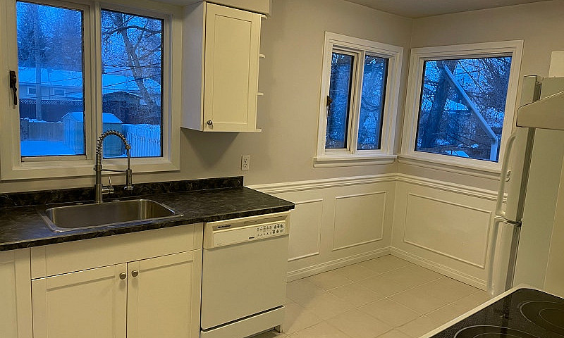 3 Bedroom House In S...