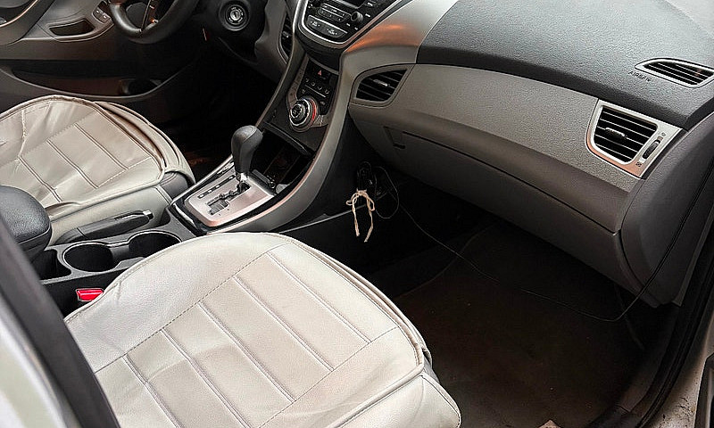 2013 Hyundai Elantra...