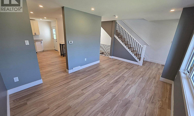 House For Sale Red R...