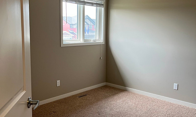 3-Bedroom Walkout Ho...