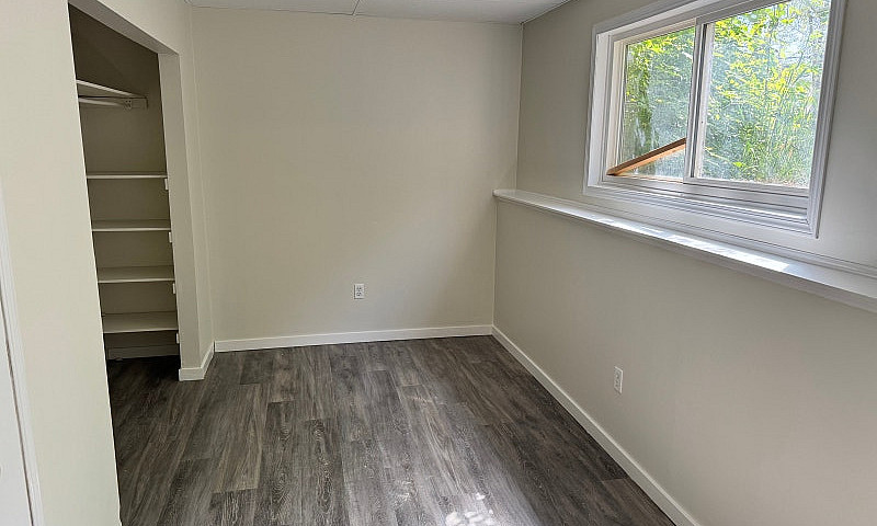 2 Bed, 1 Bath Baseme...