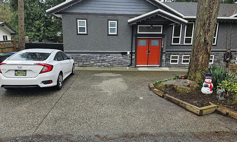 Bright 1 Bedroom Sui...