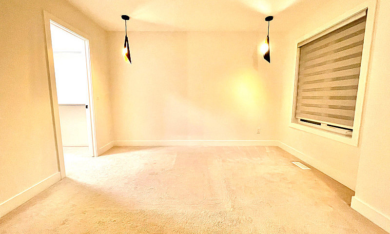 Room For Rent...