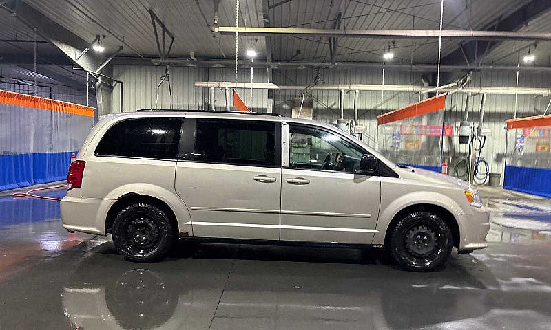 2013 Dodge Caravan...