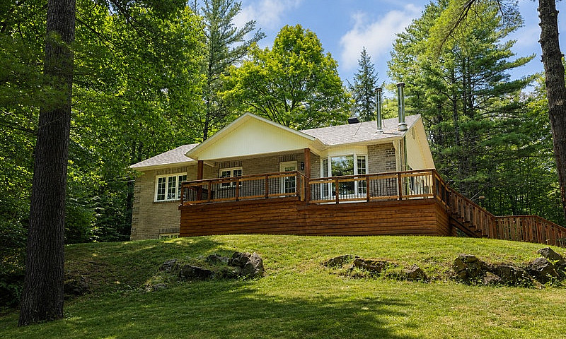 Bungalow | 4.41 Acre...