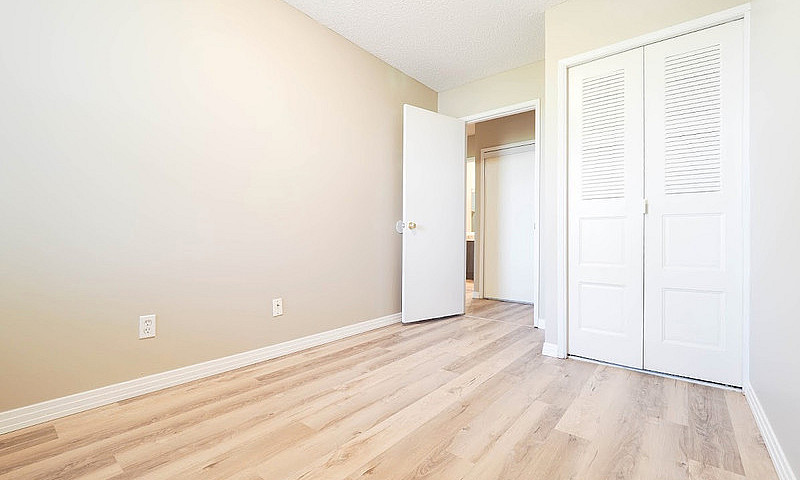July 1S -Spacious Ne...