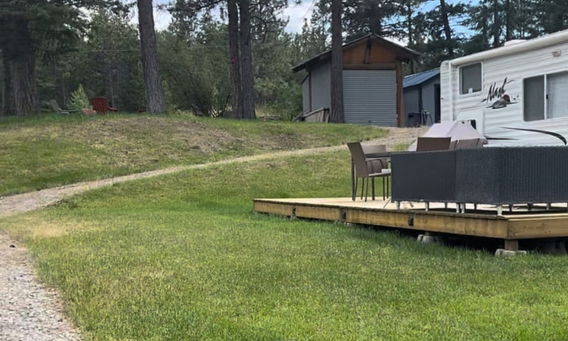 Serviced Lot In Mari...