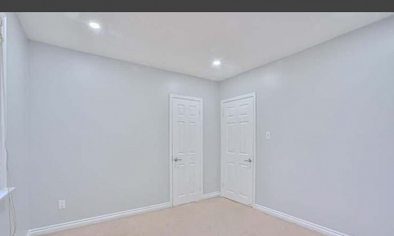 3 Bed 1 Bath Main Fl...