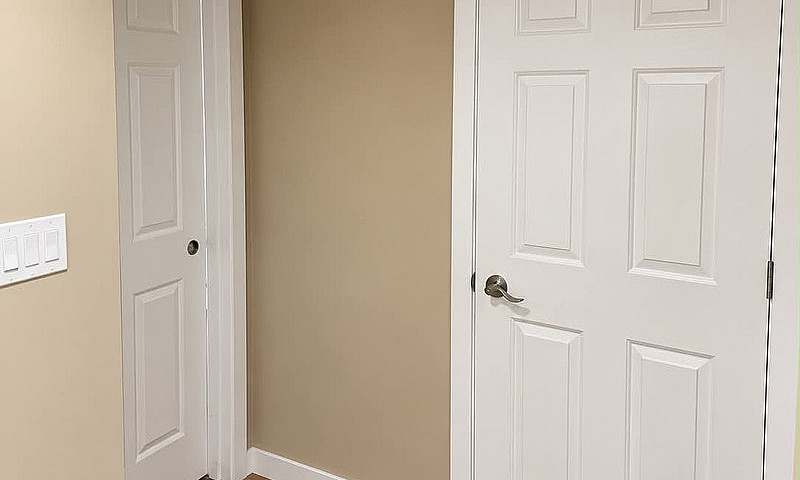 Newly Renovated 2-Be...