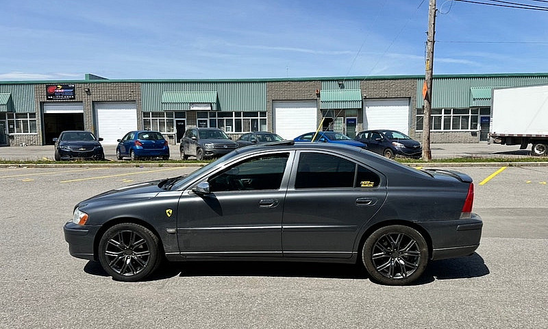 06 Volvo S60...