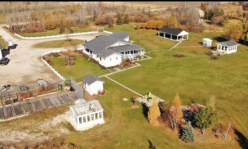 Gorgeous South Stvital 5 Acres in Manitoba | ClassifiedsEU Canada