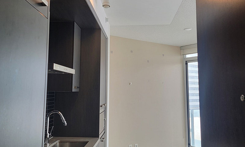 1 Bed + 1 Bath Condo...