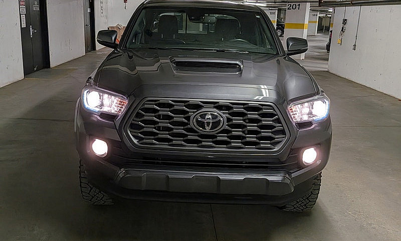 2022 Toyota Tacoma T...