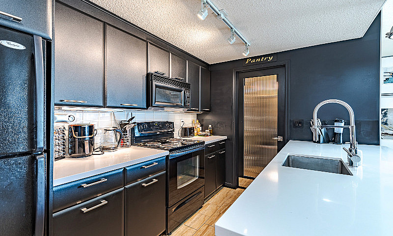 Penthouse One Bedroo...