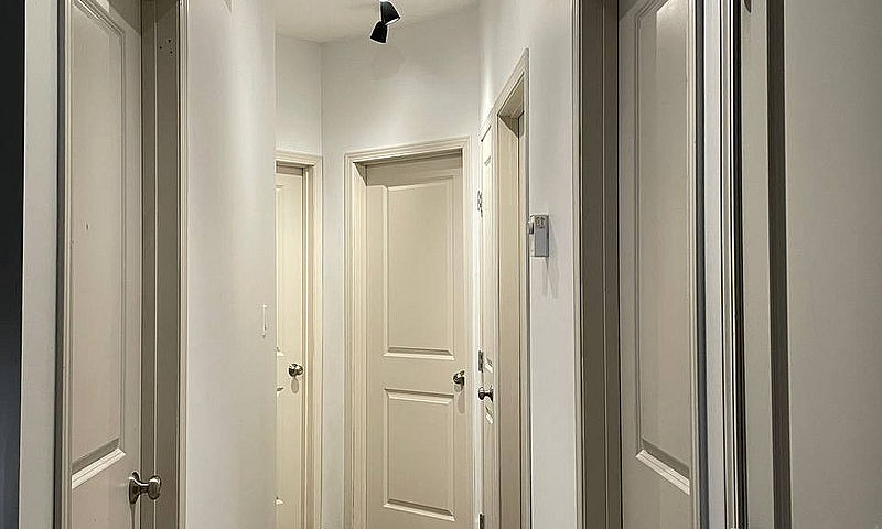 Condo For Sale - Lan...
